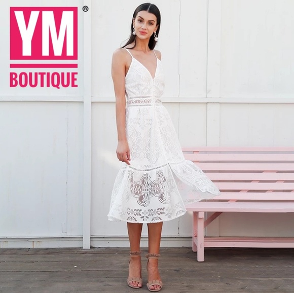 🌺NEW🌺 Romantic ruffle hem lace midi dress - Picture 2 of 4